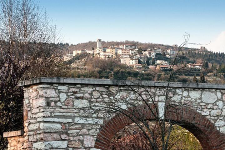 مبيت وإفطار SantʼAmbrogio di Valpolicella La Grande Casa Valpolicella المظهر الخارجي الصورة